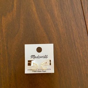 Madewell fresh water pearl earrings